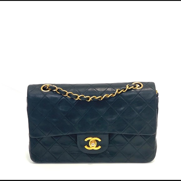 CHANEL Handbags - Chanel classic vintage flap